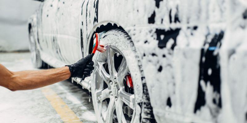 Car wash to the house in Moshav Tel Yitzhak